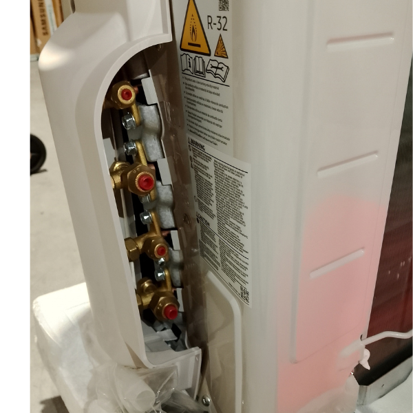 Samsung FJM Unità Esterna dual split  AJ040TXJ2KG/EU inverter pompa di calore gas R32 kW 4,0/4,2 raffreddamento/riscaldamento per 2 unità interne SAMSUNG